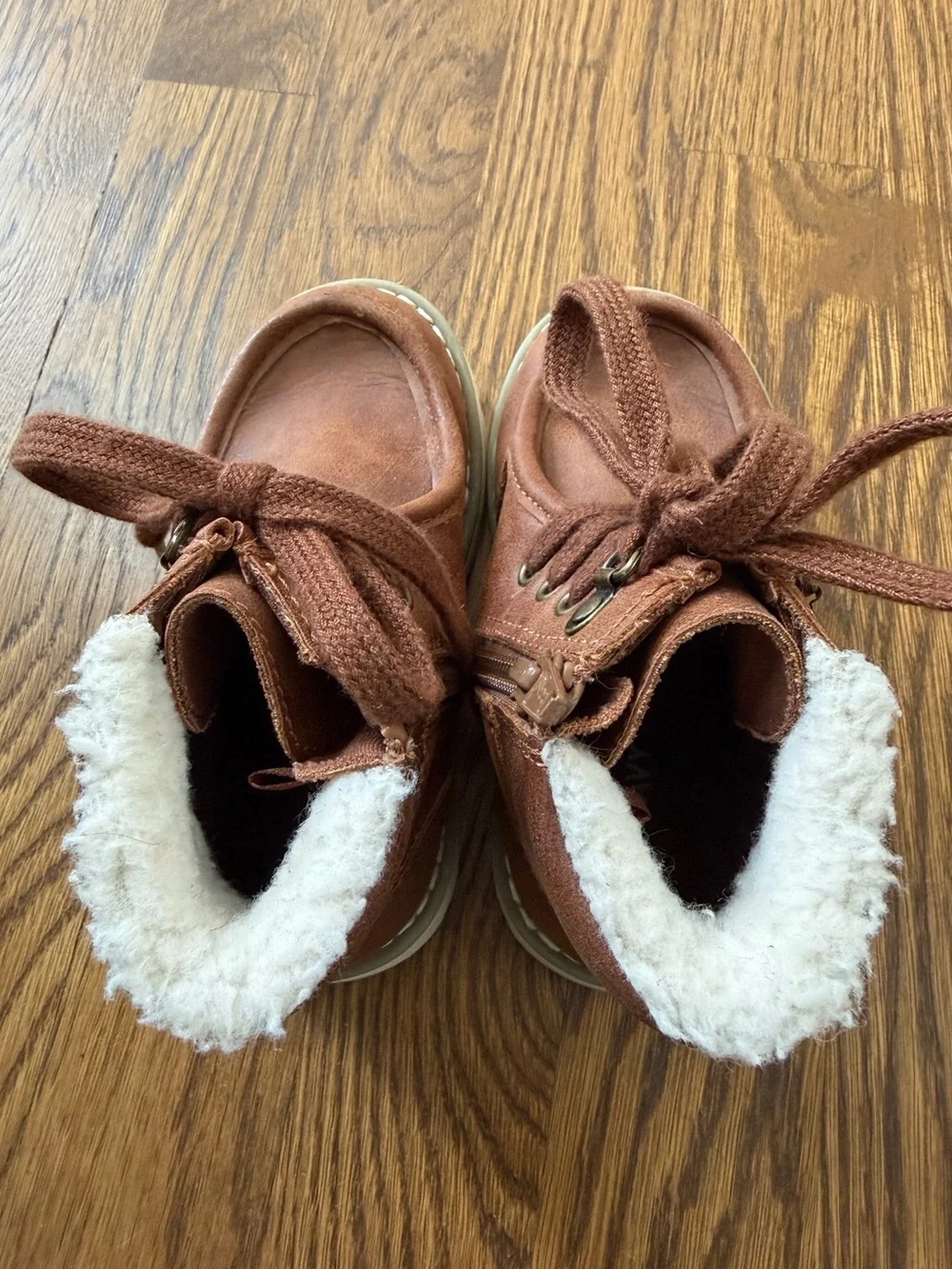 Old Navy Hiker Boot in Cognac, toddler size 7